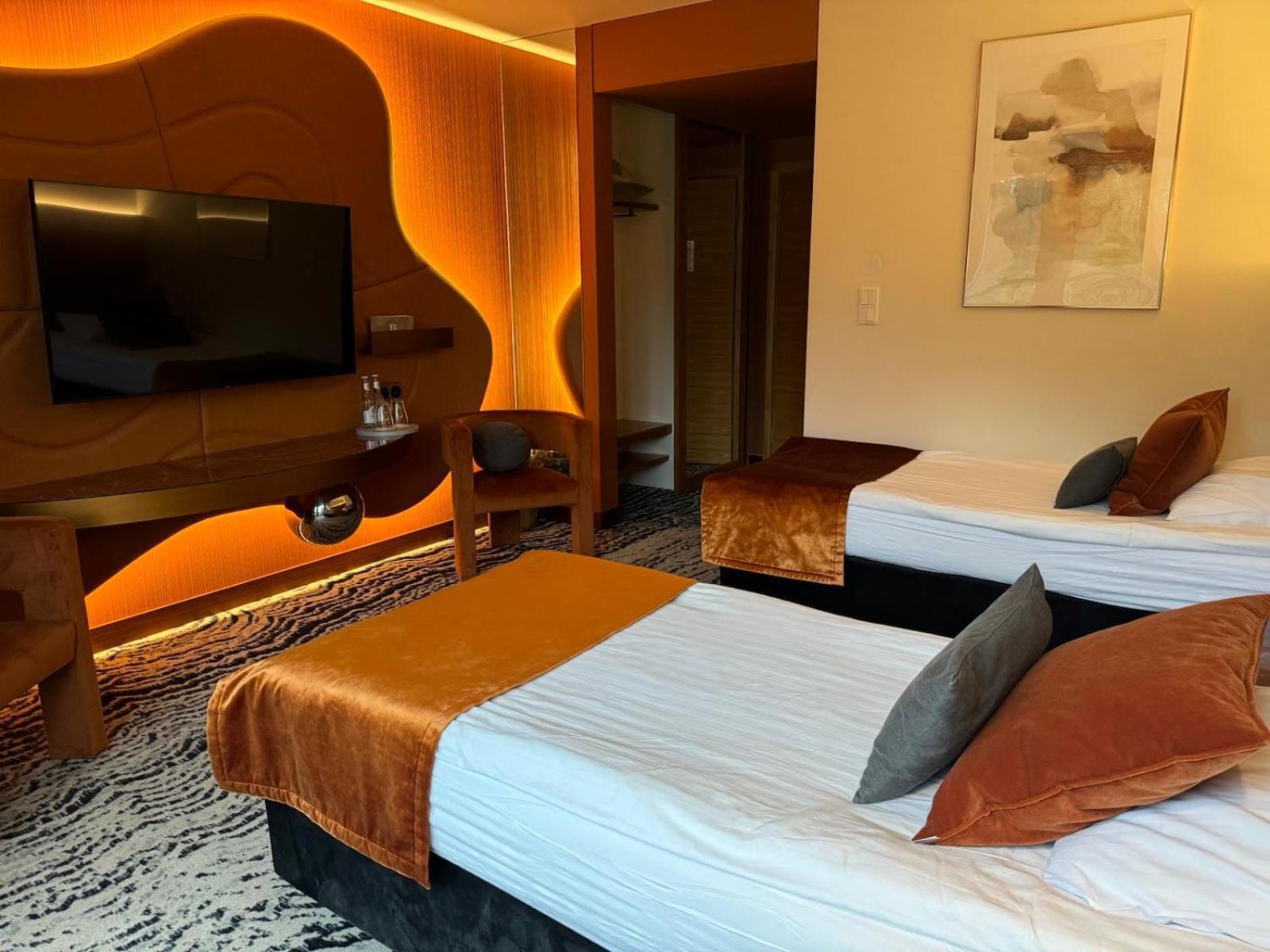 Bazuny Hotel&Spa كوشتيجينا المظهر الخارجي الصورة